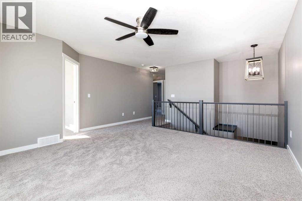 Single Family House for Sale in  Everson Close Evergreen Red Deer 