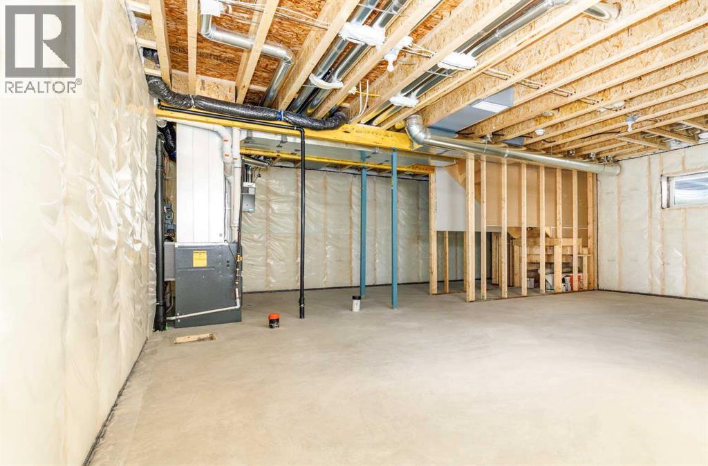 Single Family House for Sale in  Everson Close Evergreen Red Deer 