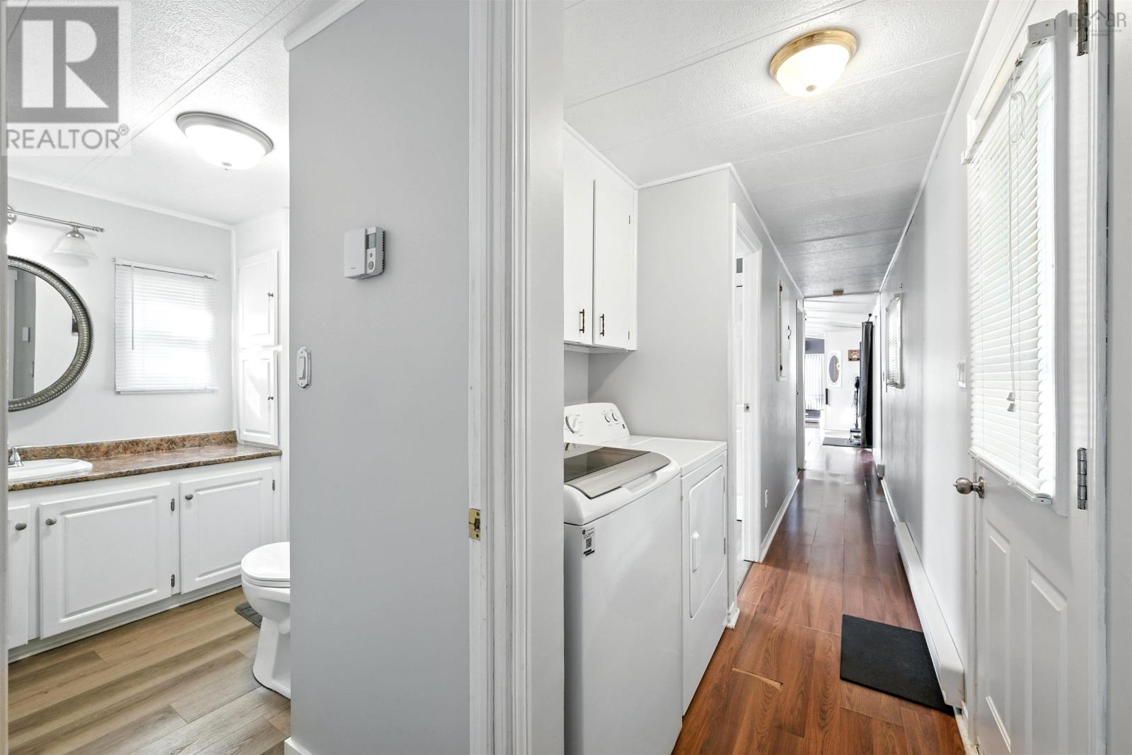 Property 17 of 30 of 32 Champlain Avenue