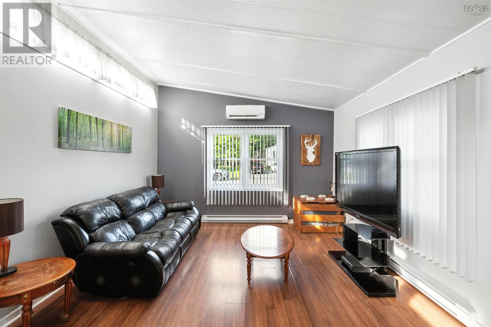 Property 23 of 30 of 32 Champlain Avenue