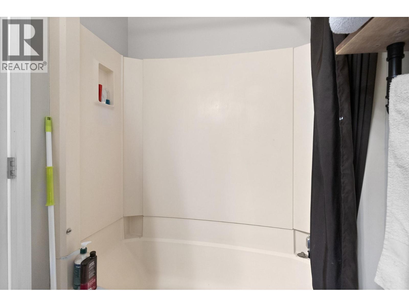 #315 20 Kettle View Road - 12
