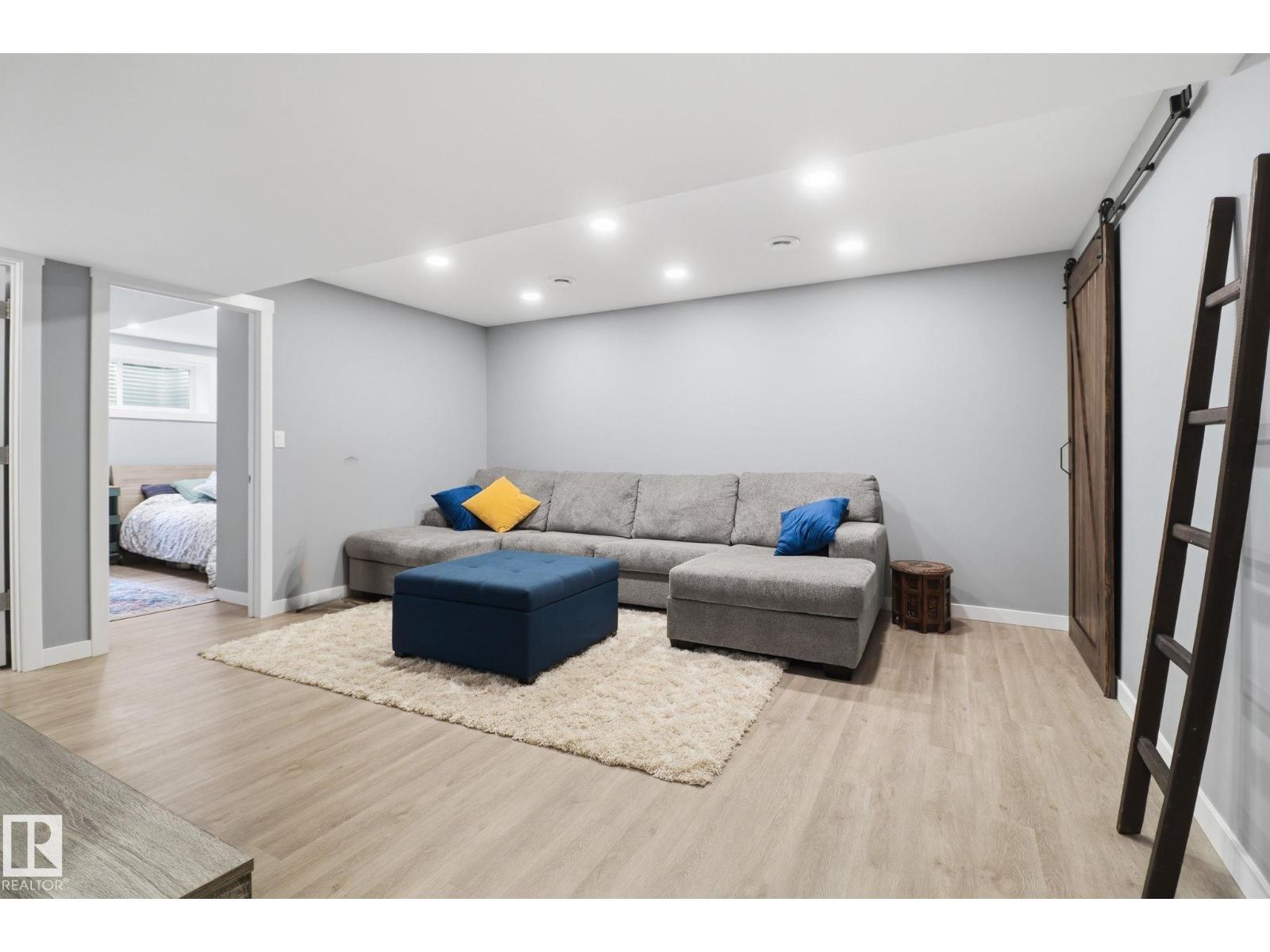 430 WATT BV SW, Edmonton