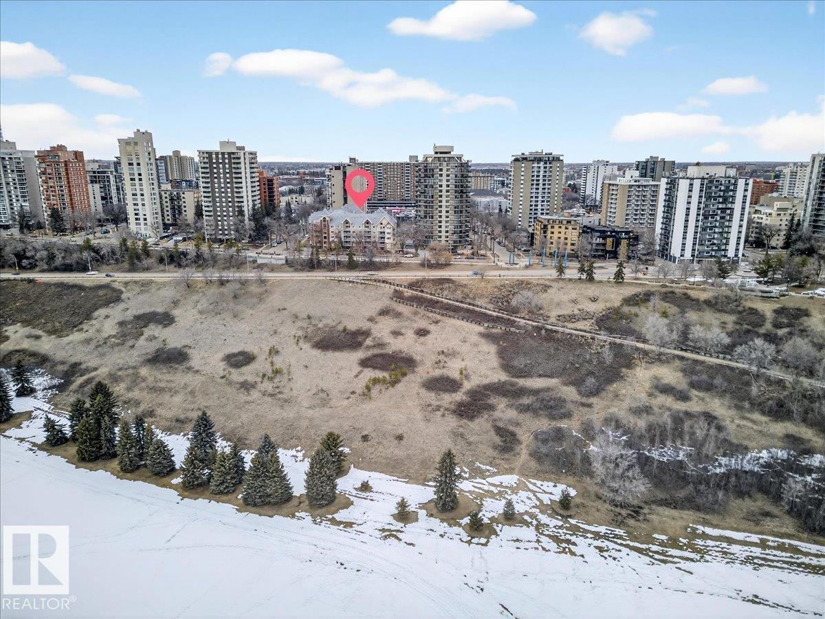 #307 11716 100 AV NW, Edmonton