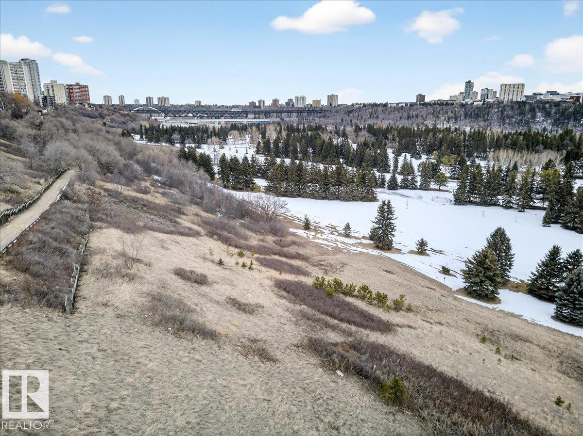 #307 11716 100 AV NW, Edmonton