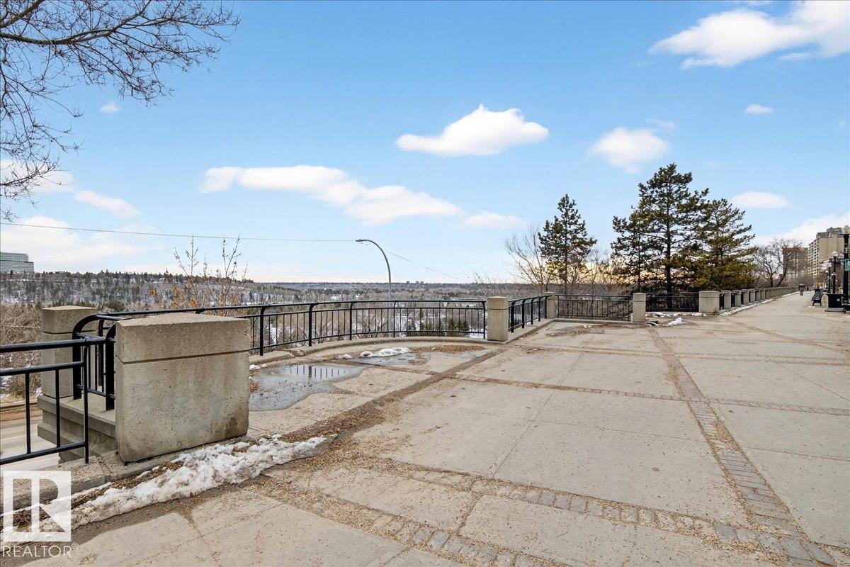 #307 11716 100 AV NW, Edmonton