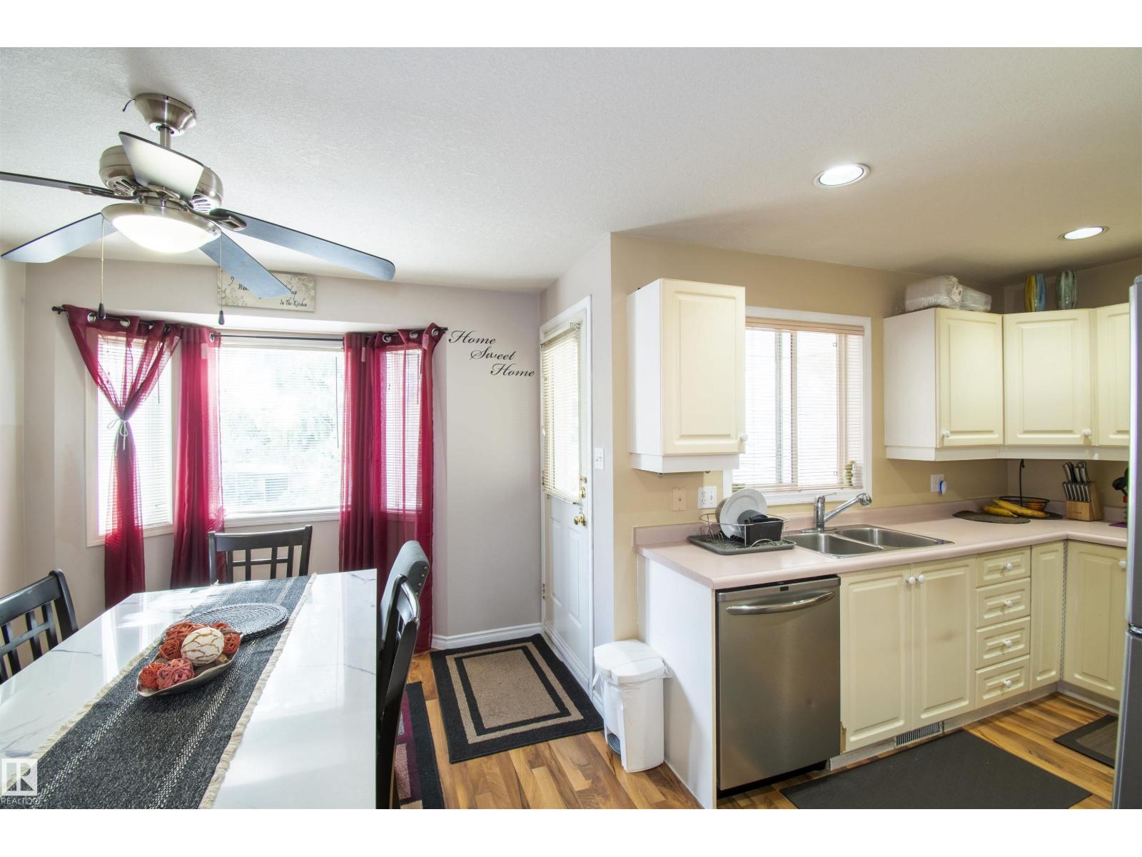 #2 9703 174 ST NW, Edmonton