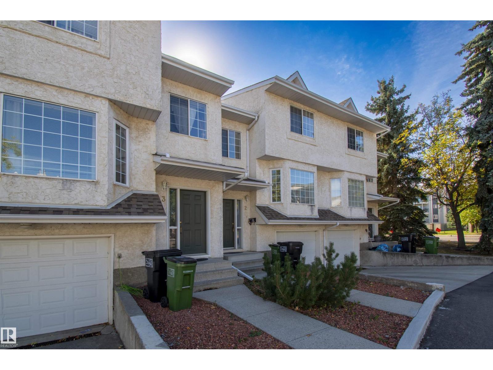 #2 9703 174 ST NW, Edmonton