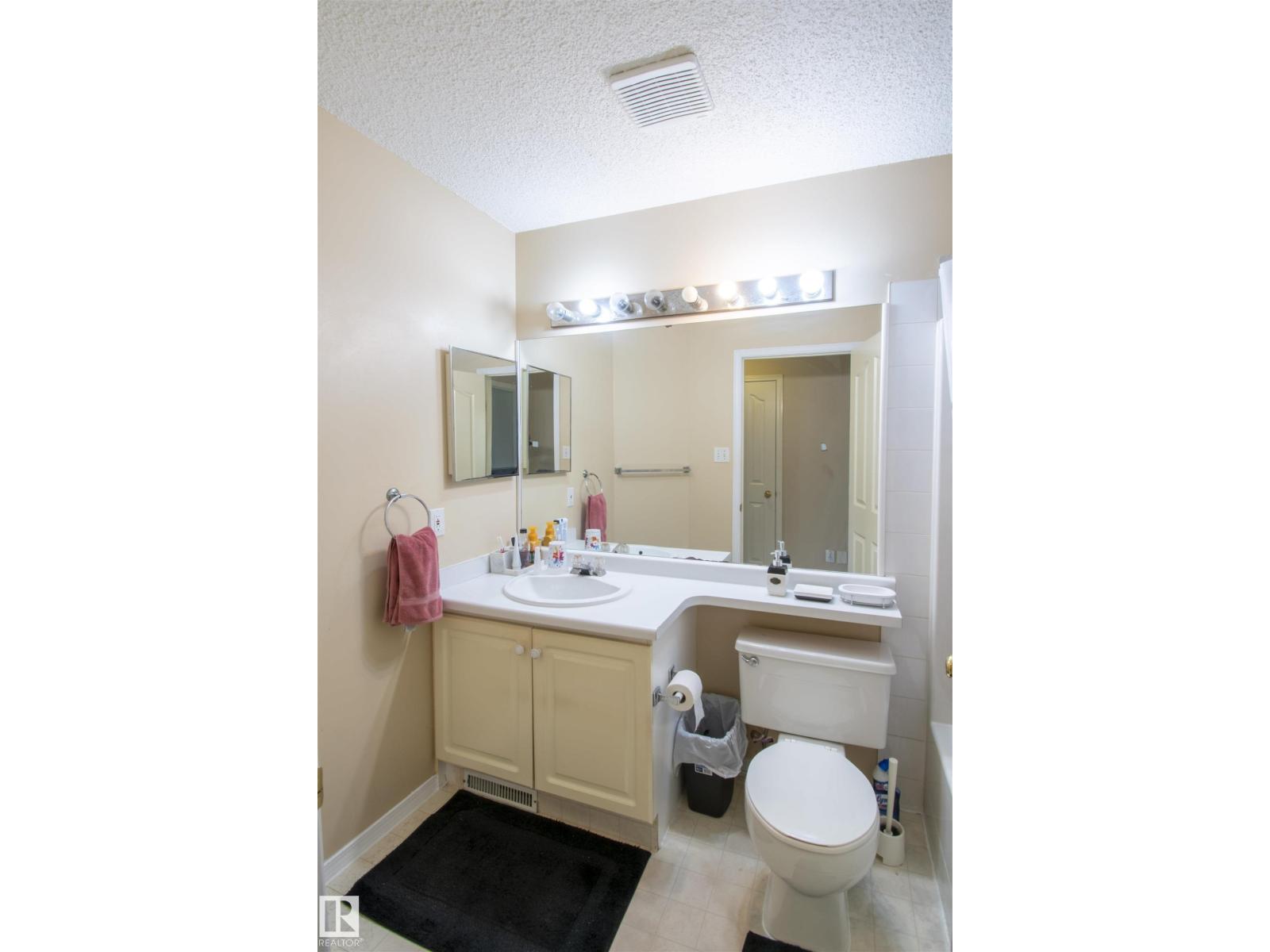 #2 9703 174 ST NW, Edmonton