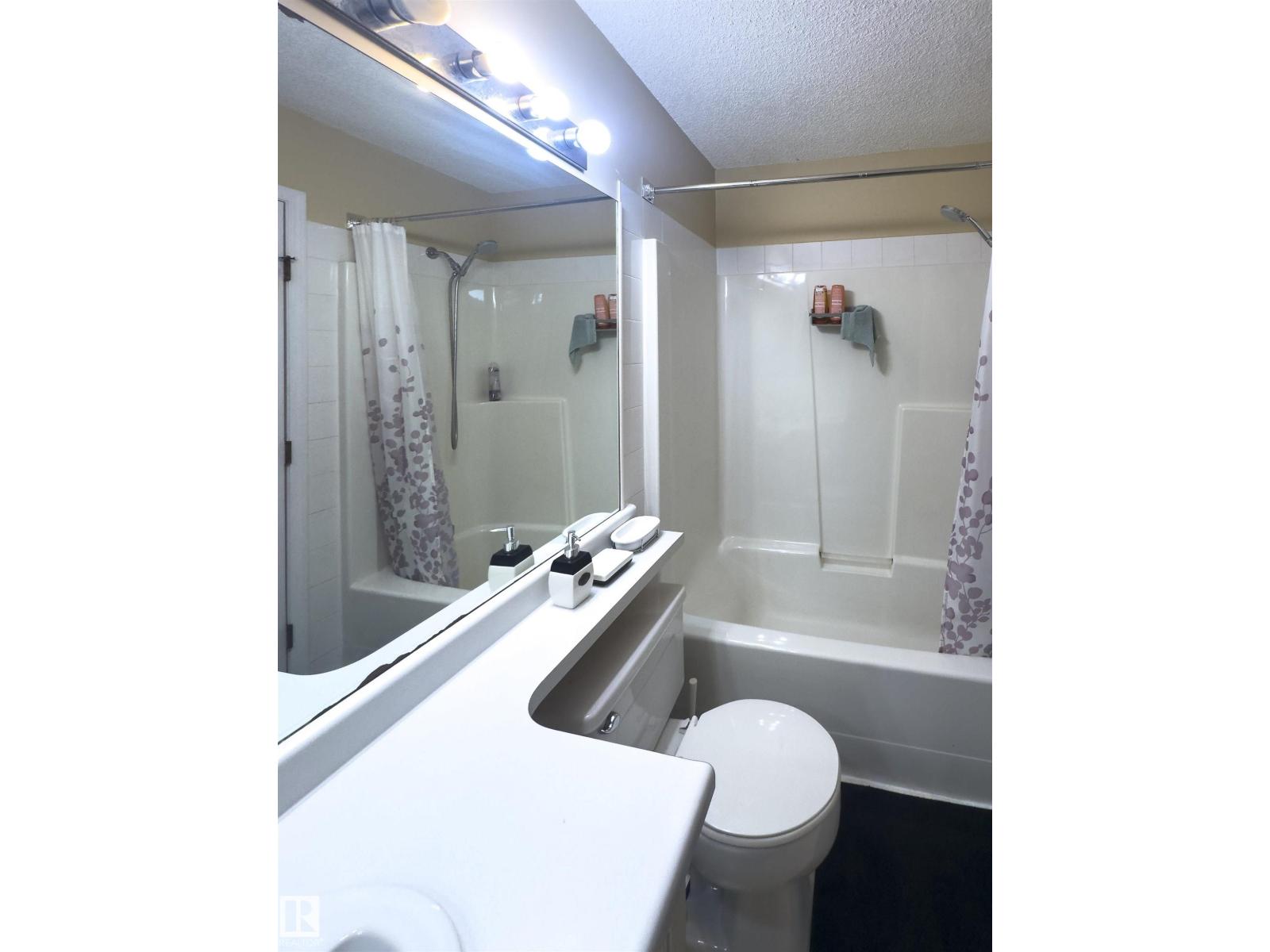 #2 9703 174 ST NW, Edmonton