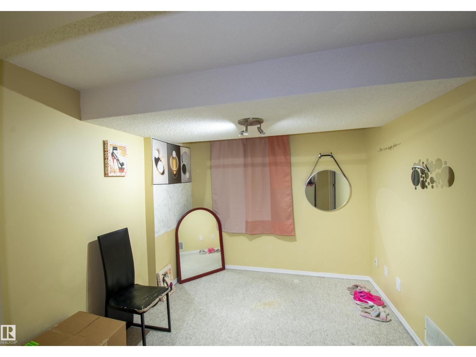 #2 9703 174 ST NW, Edmonton