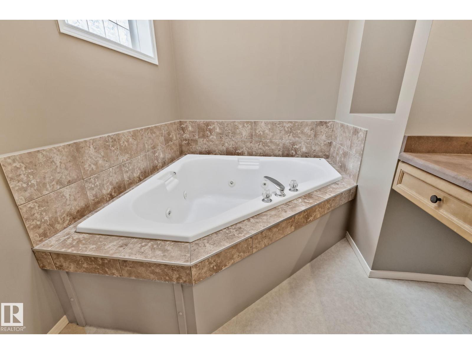 15117 MILLER BV NW, Edmonton