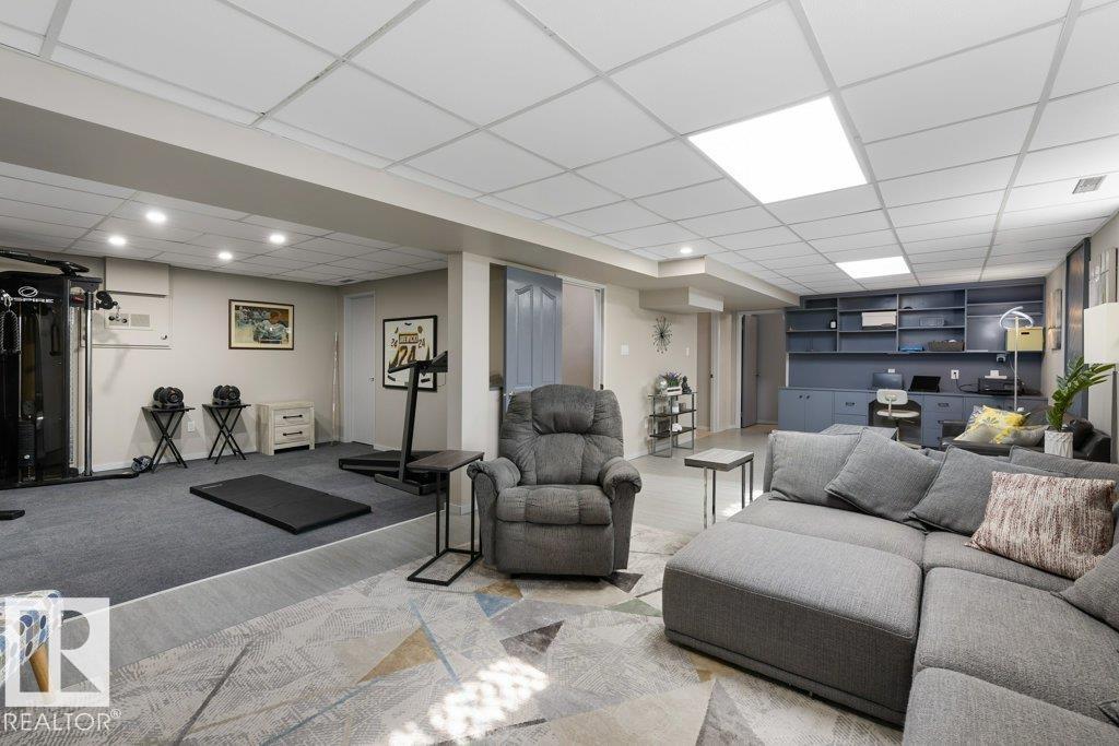 24 GLENWOOD CR, St. Albert