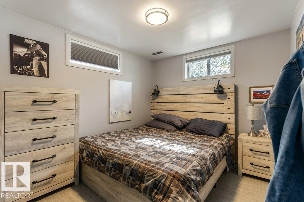 24 GLENWOOD CR, St. Albert