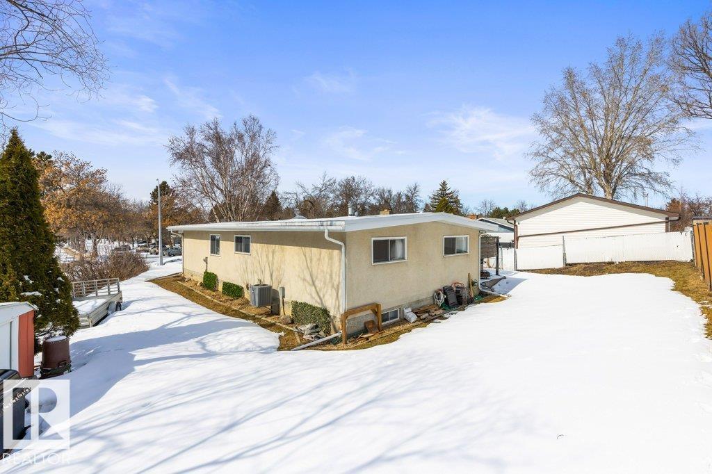 24 GLENWOOD CR, St. Albert