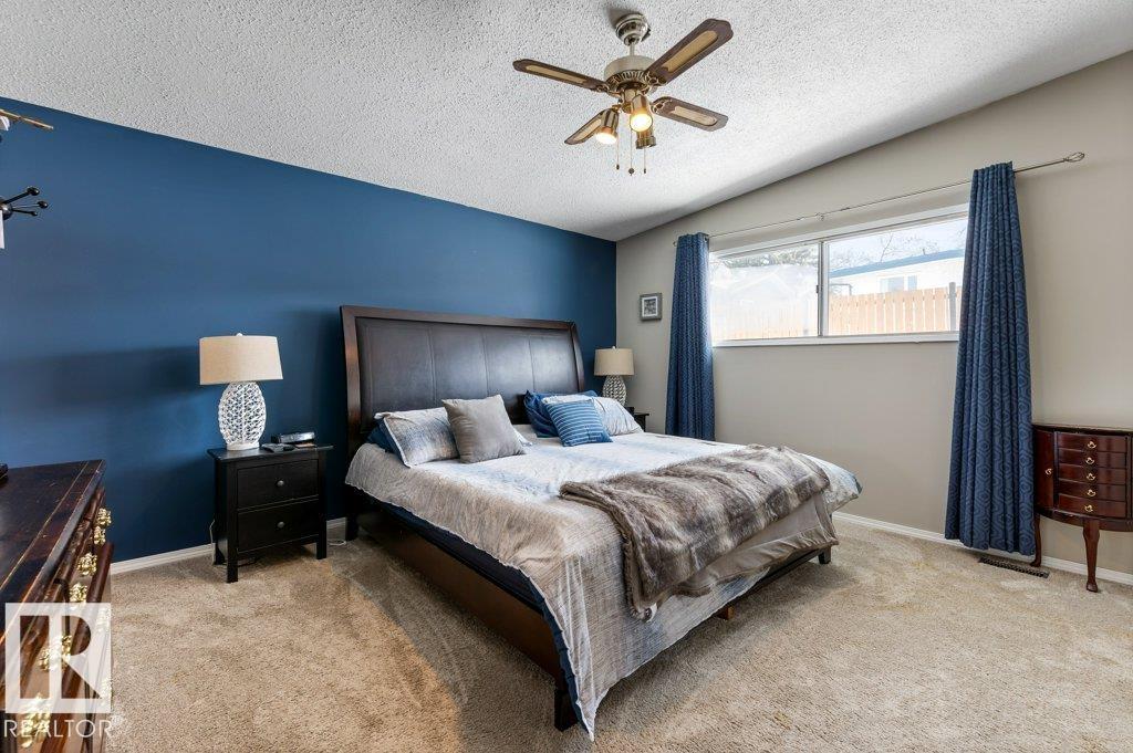 24 GLENWOOD CR, St. Albert