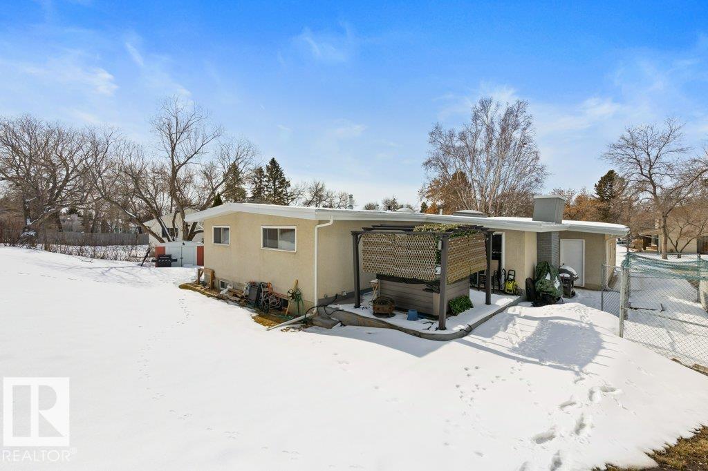 24 GLENWOOD CR, St. Albert
