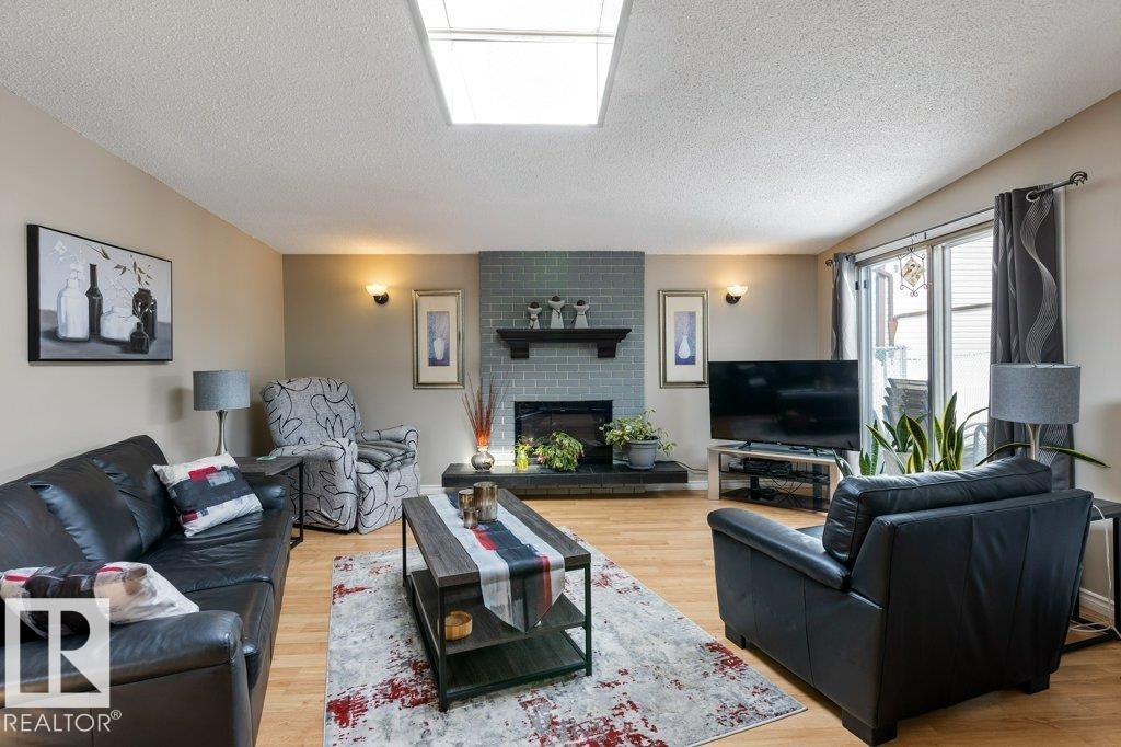 24 GLENWOOD CR, St. Albert