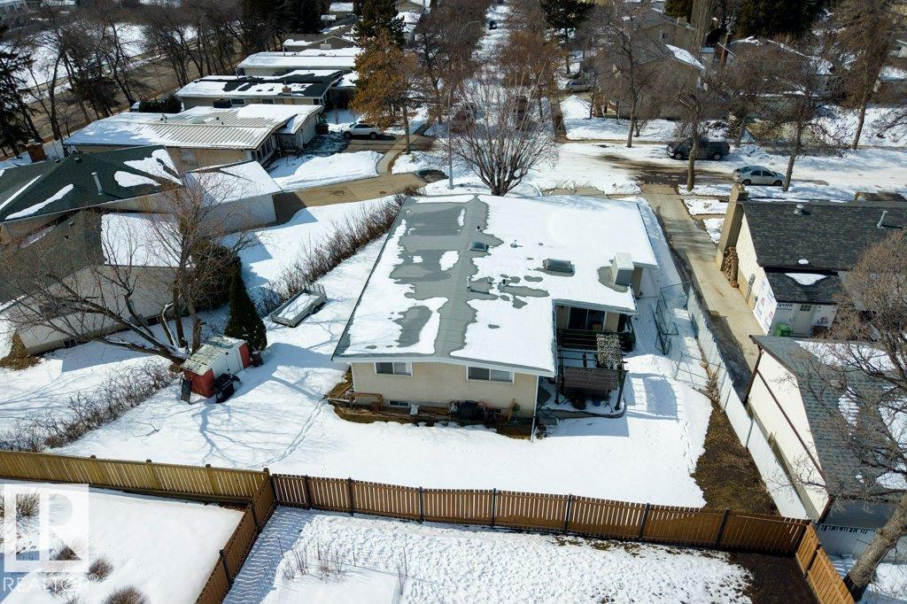 24 GLENWOOD CR, St. Albert