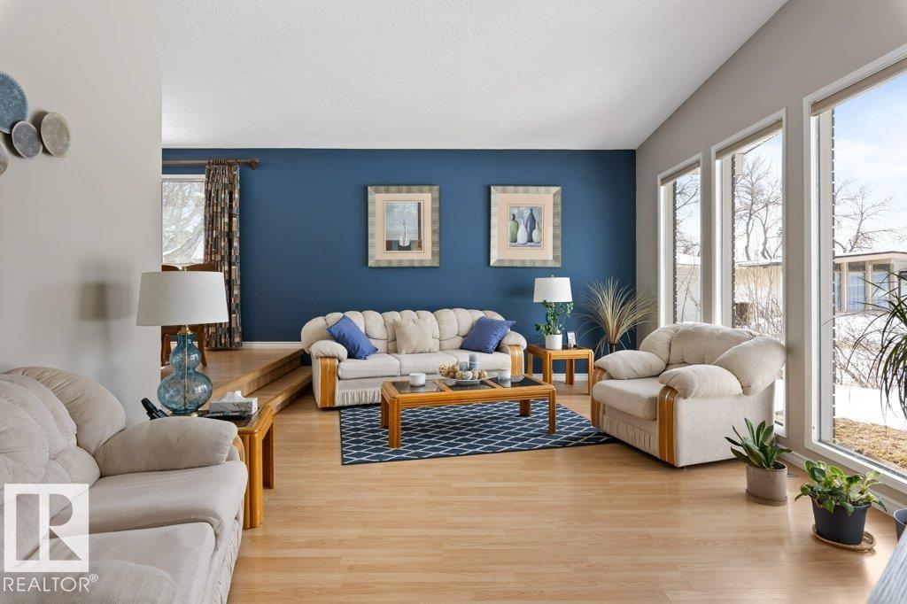 24 GLENWOOD CR, St. Albert