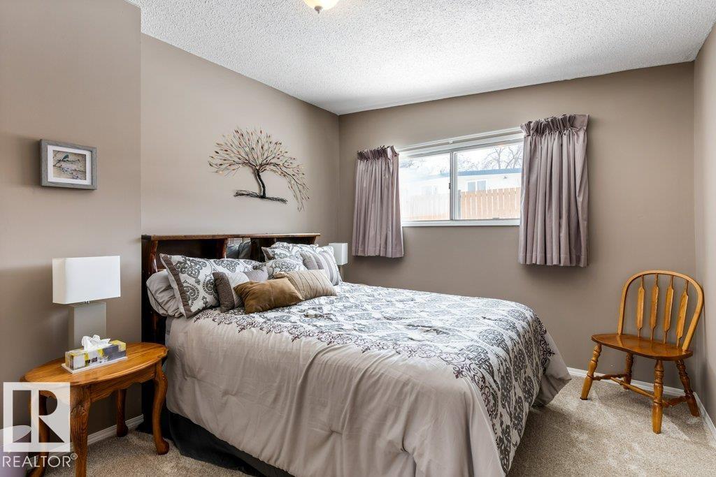 24 GLENWOOD CR, St. Albert