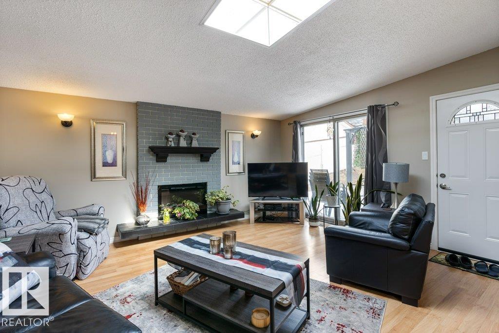 24 GLENWOOD CR, St. Albert