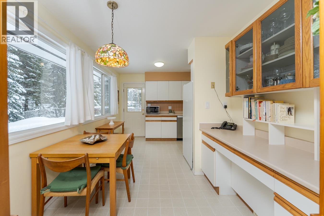 3655 RIVERVIEW ROAD - 8