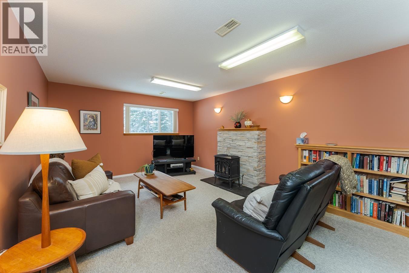 3655 RIVERVIEW ROAD - 34