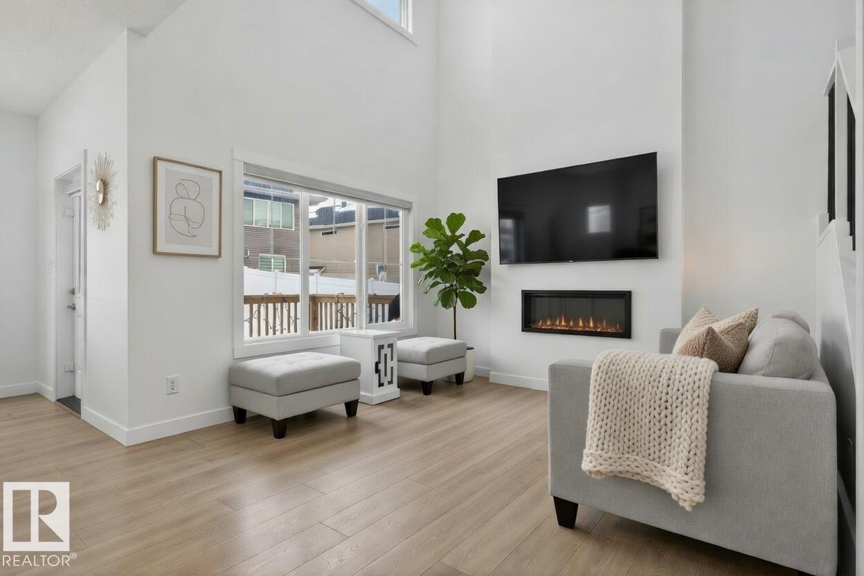 7344 177 AV NW, Edmonton