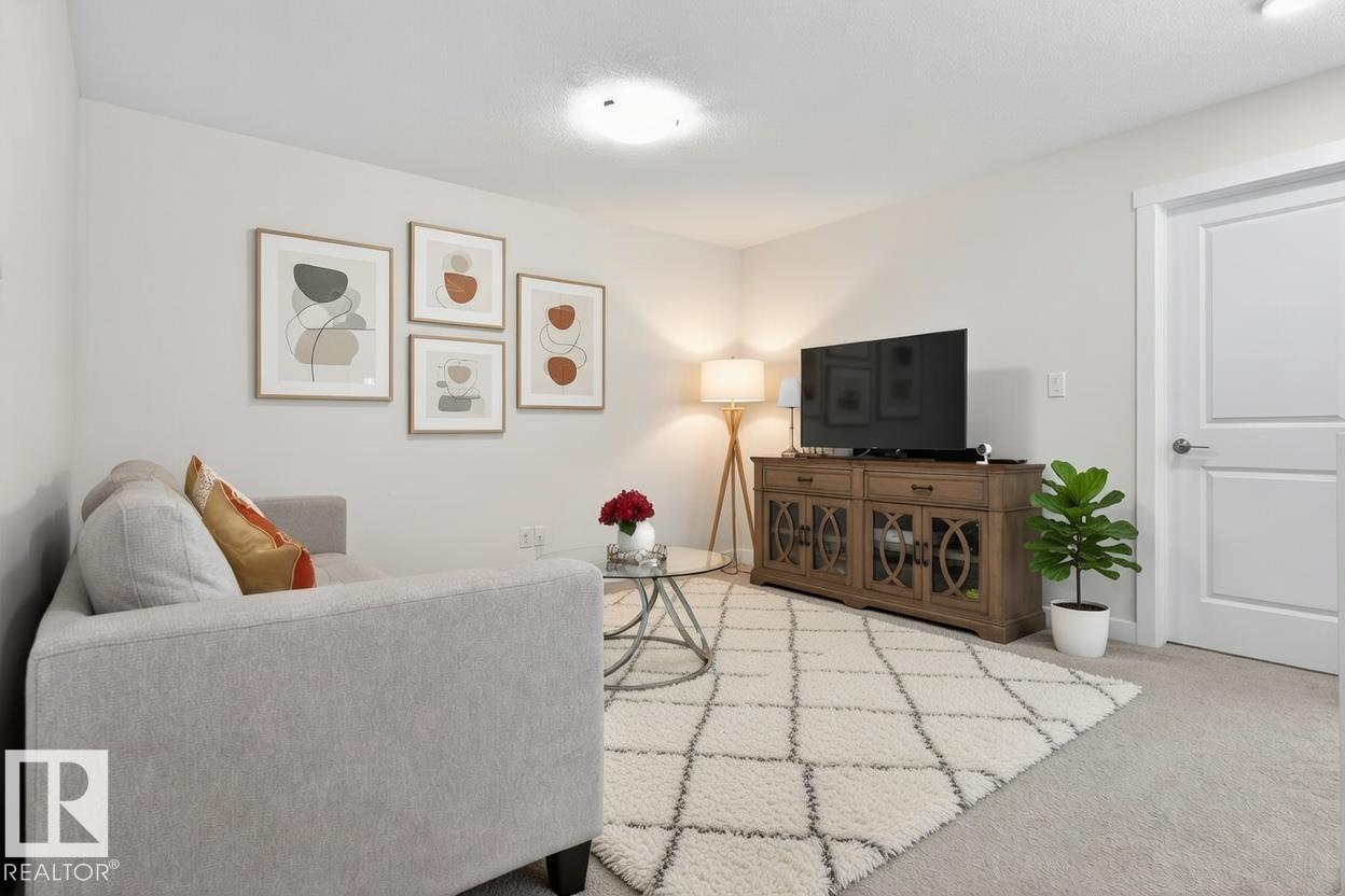 7344 177 AV NW, Edmonton