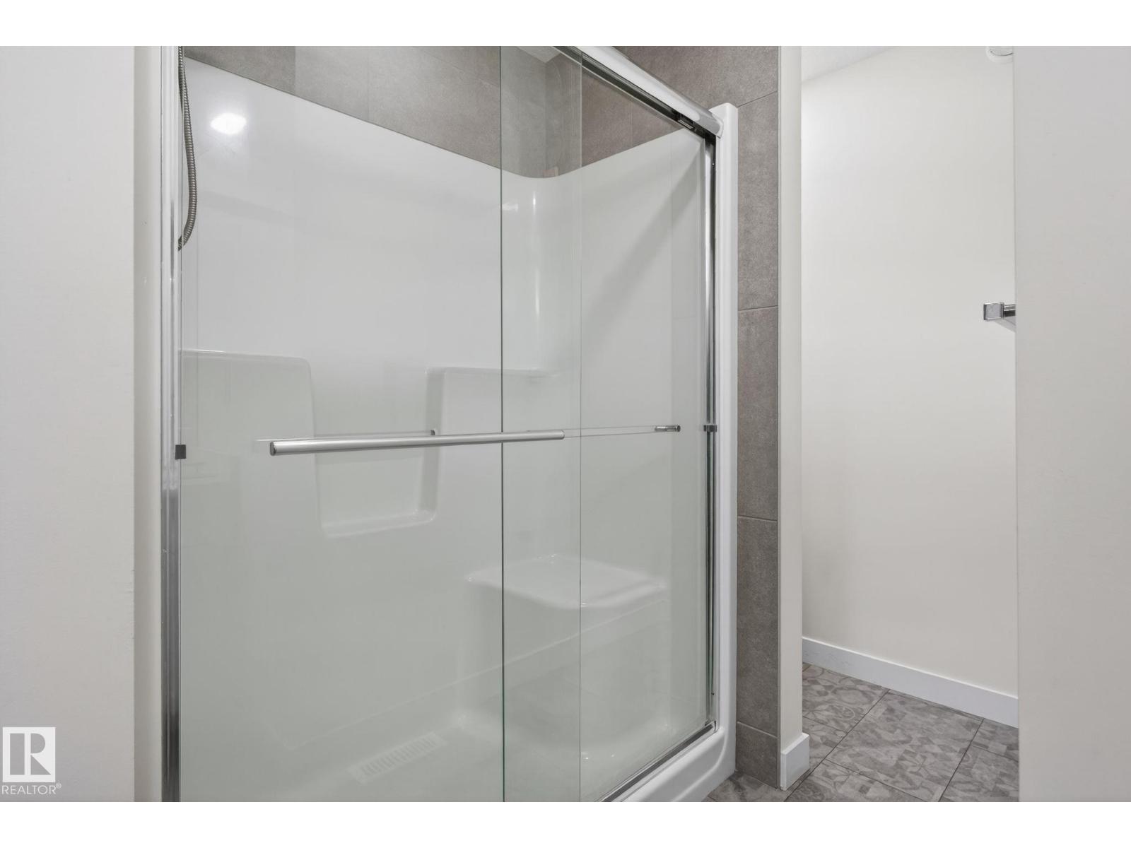 7344 177 AV NW, Edmonton