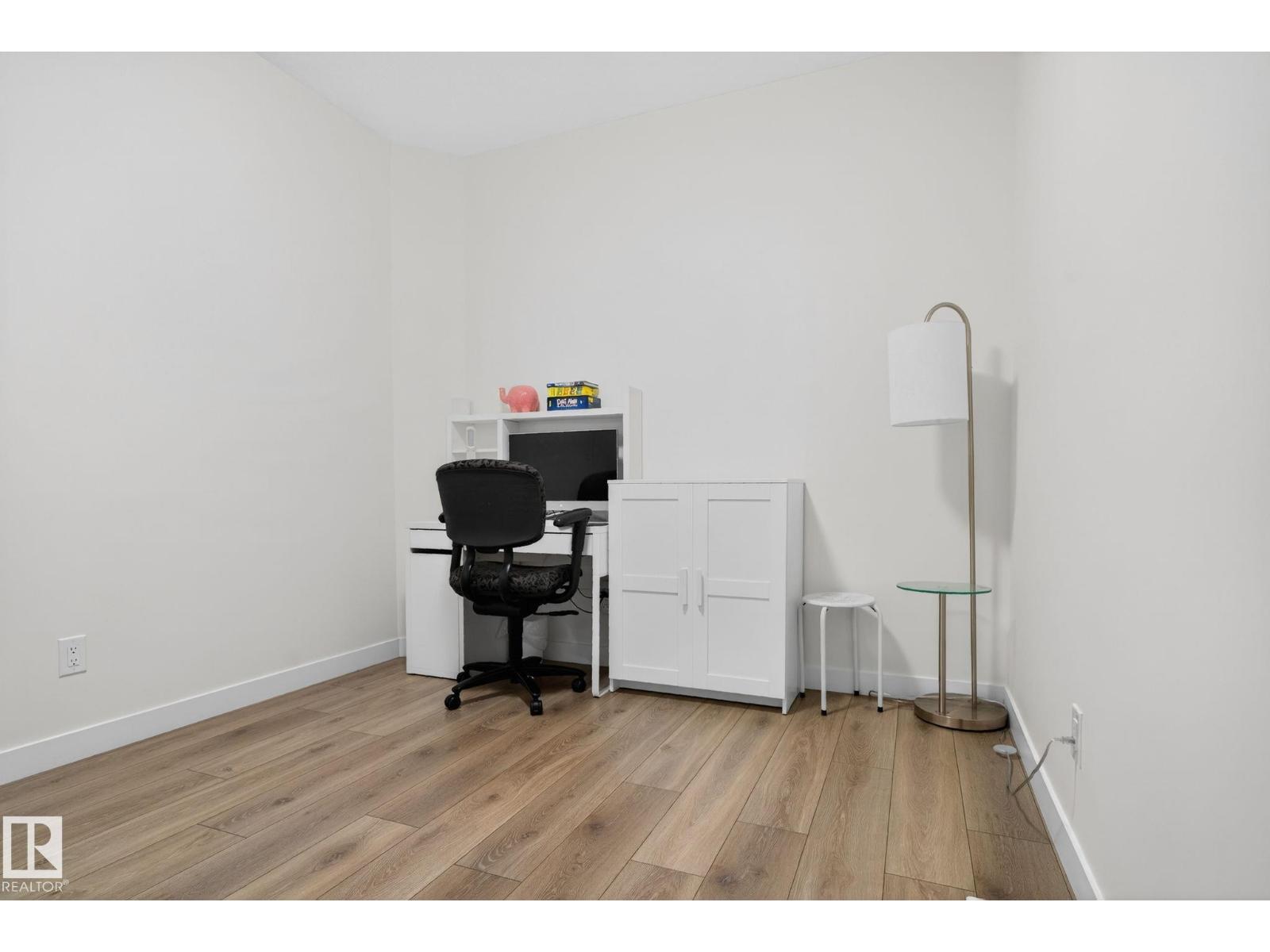 7344 177 AV NW, Edmonton