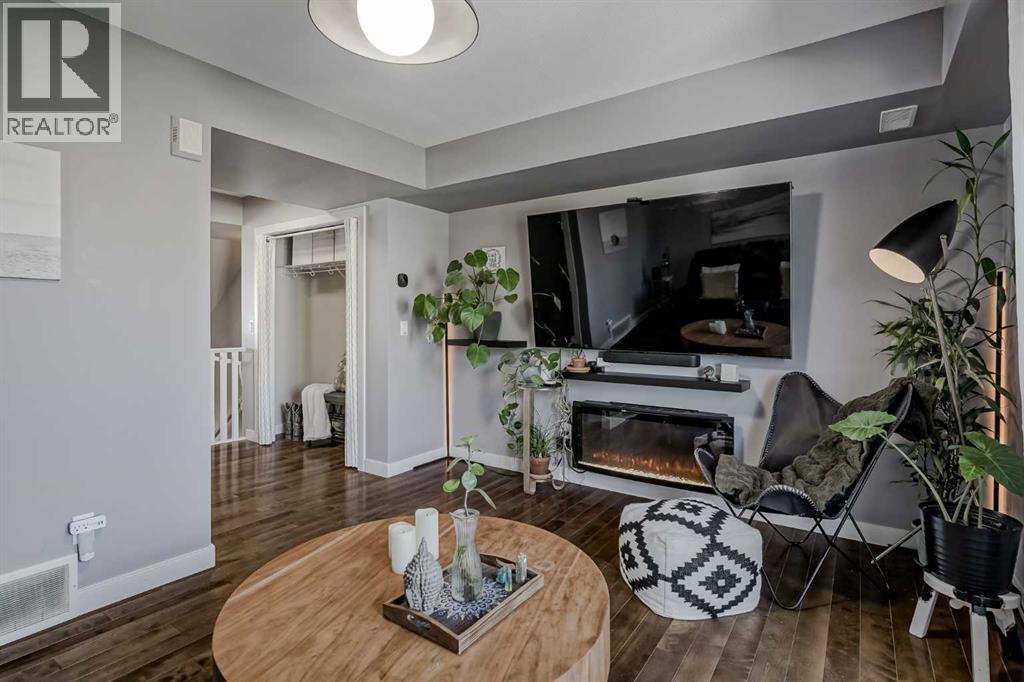 Single Family House for Sale in  Chaparral Ridge Park SE Chaparral Calgary 