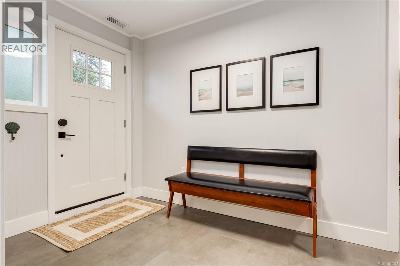 2445 HOLYROOD DR - Image 3