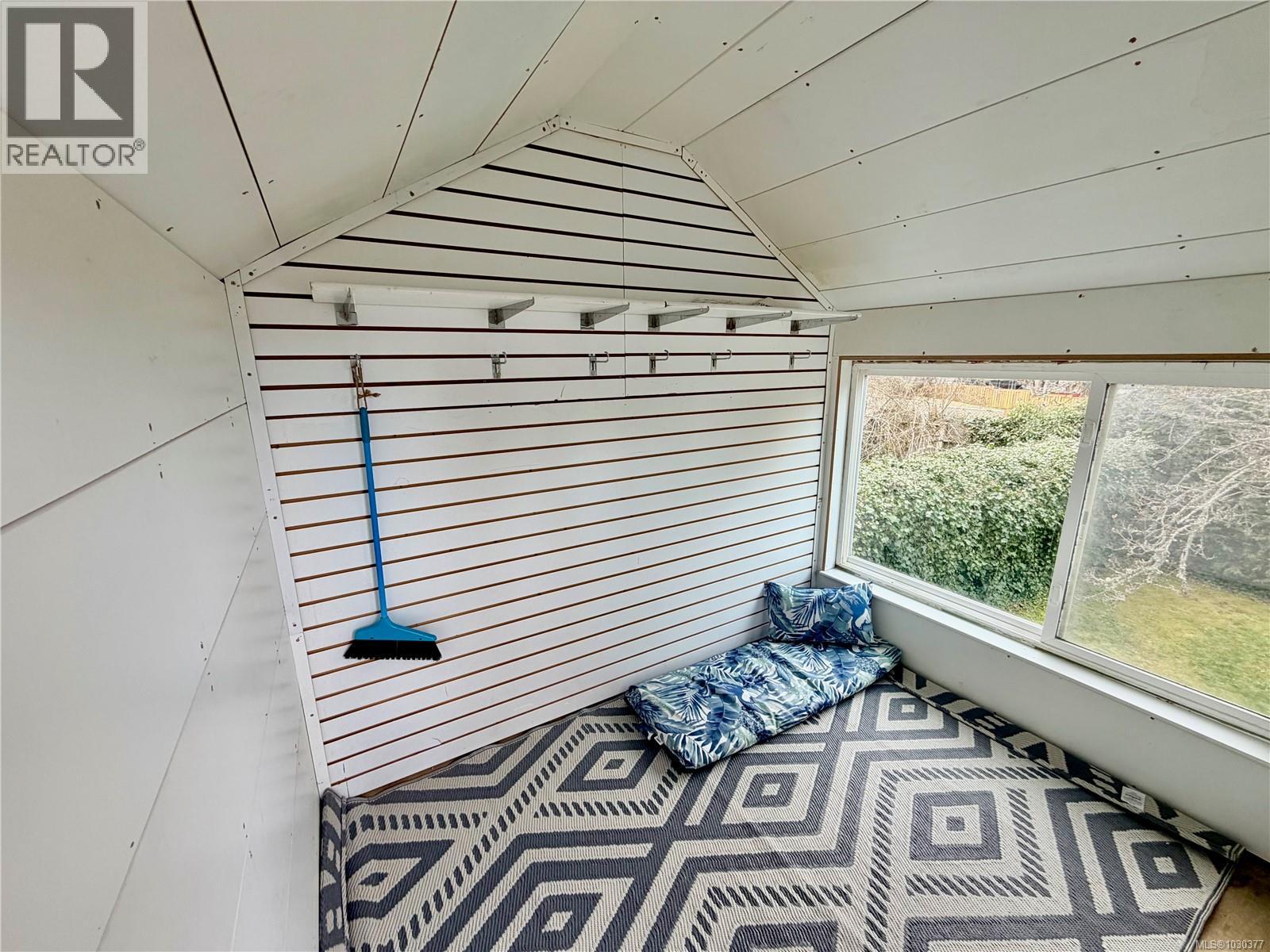 2445 HOLYROOD DR - 80