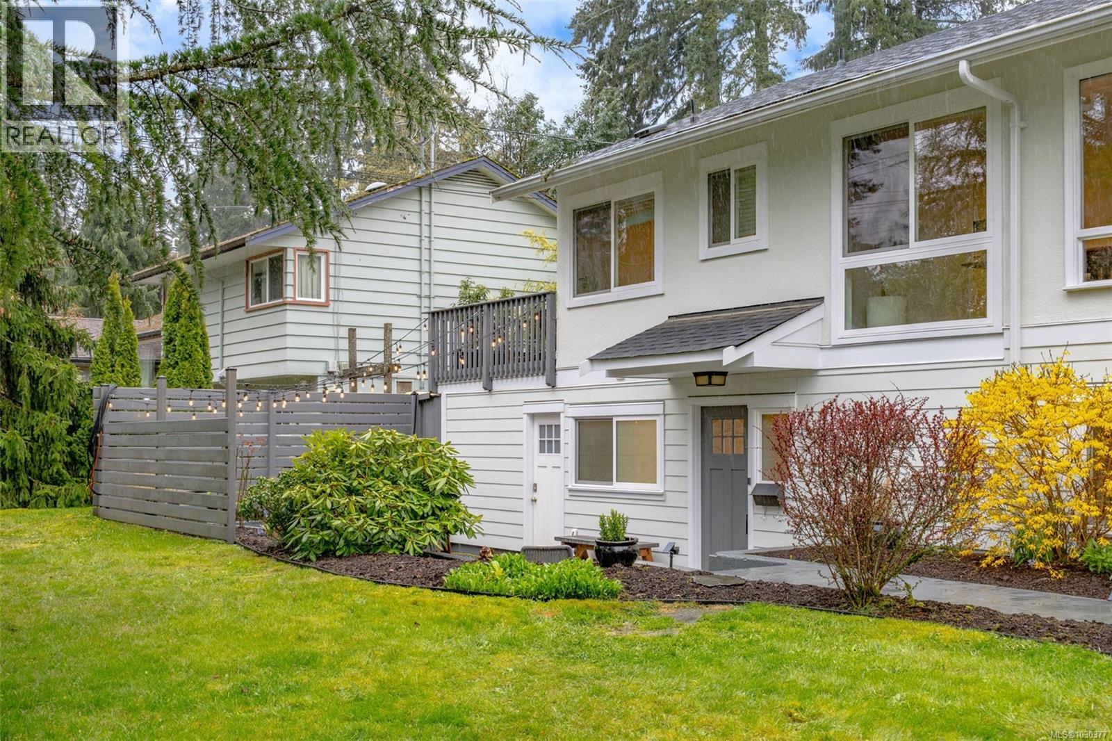 2445 HOLYROOD DR - 54