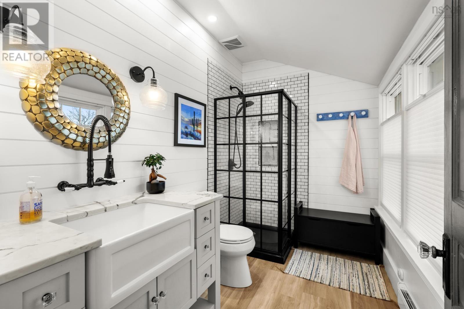 Property 7 of 49 of 103 Granite Street