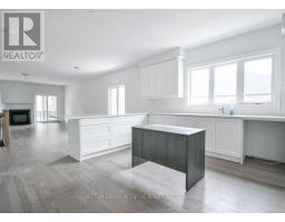 Bathroom - 10 Cottonwood Street, Springwater, ON L0L1Y2 Photo 6