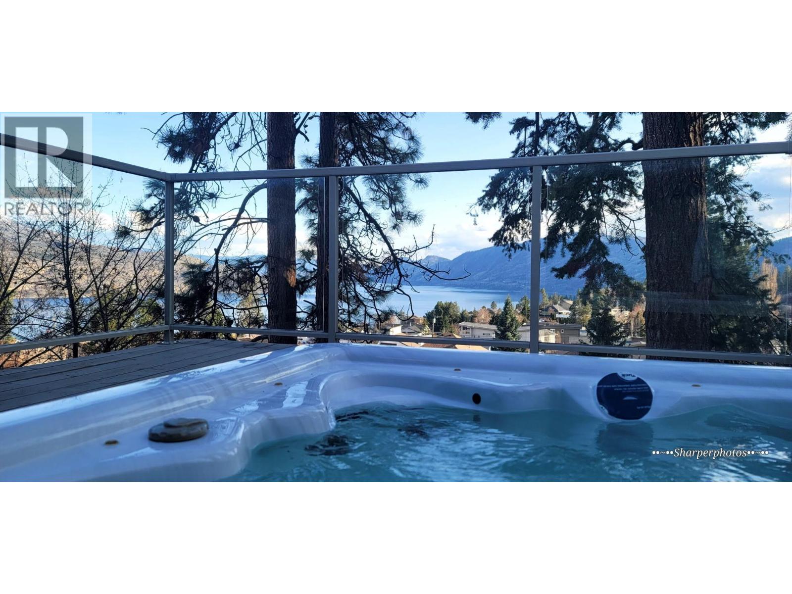 5987 Meldrum Place, Peachland