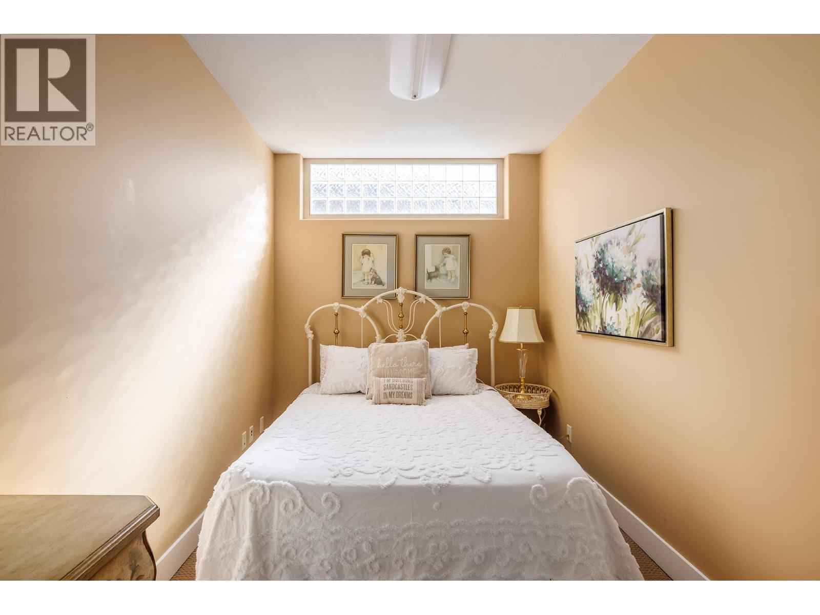 5987 Meldrum Place, Peachland