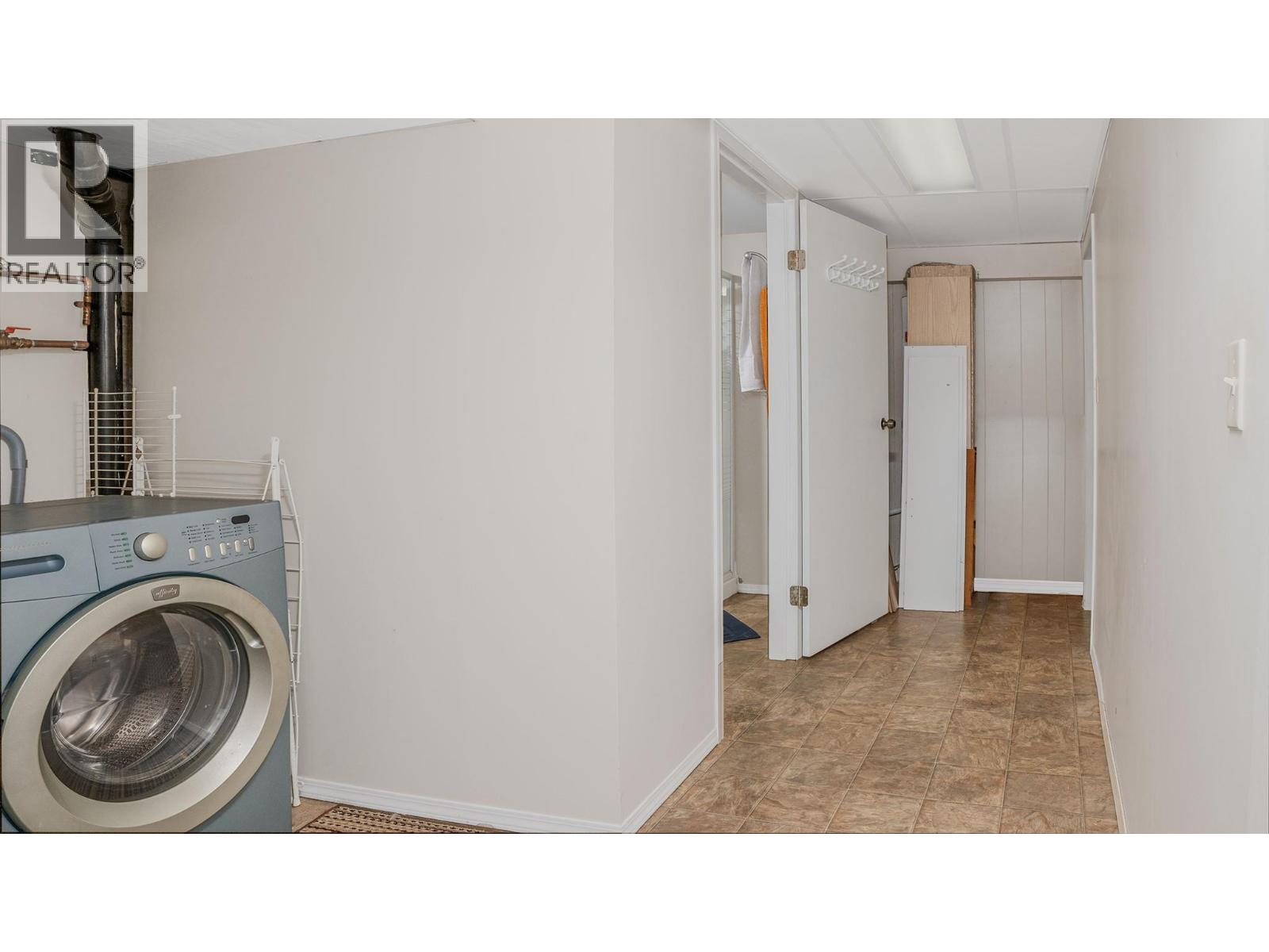  3404 4th Avenue, Castlegar