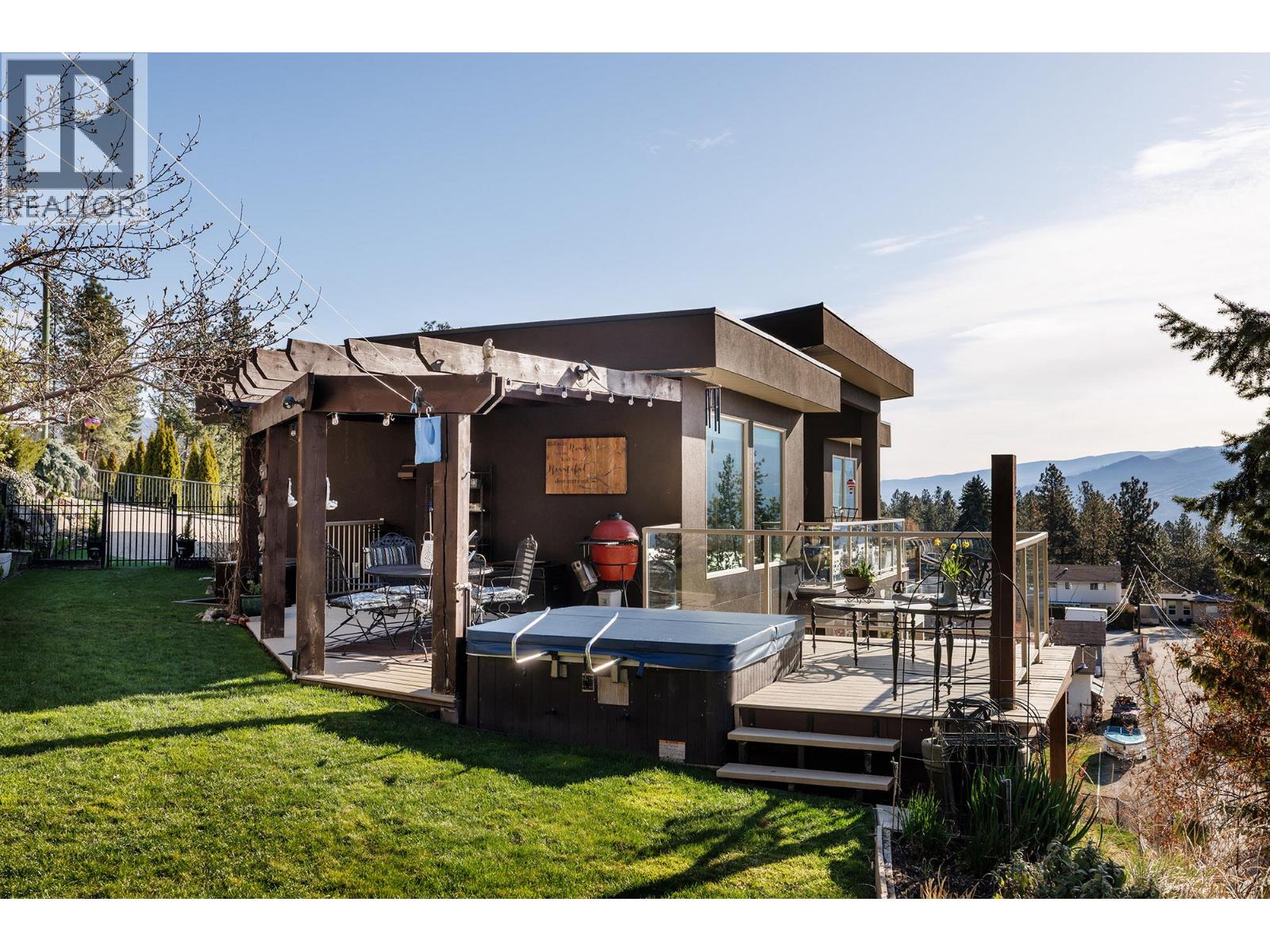 5987 Meldrum Place, Peachland