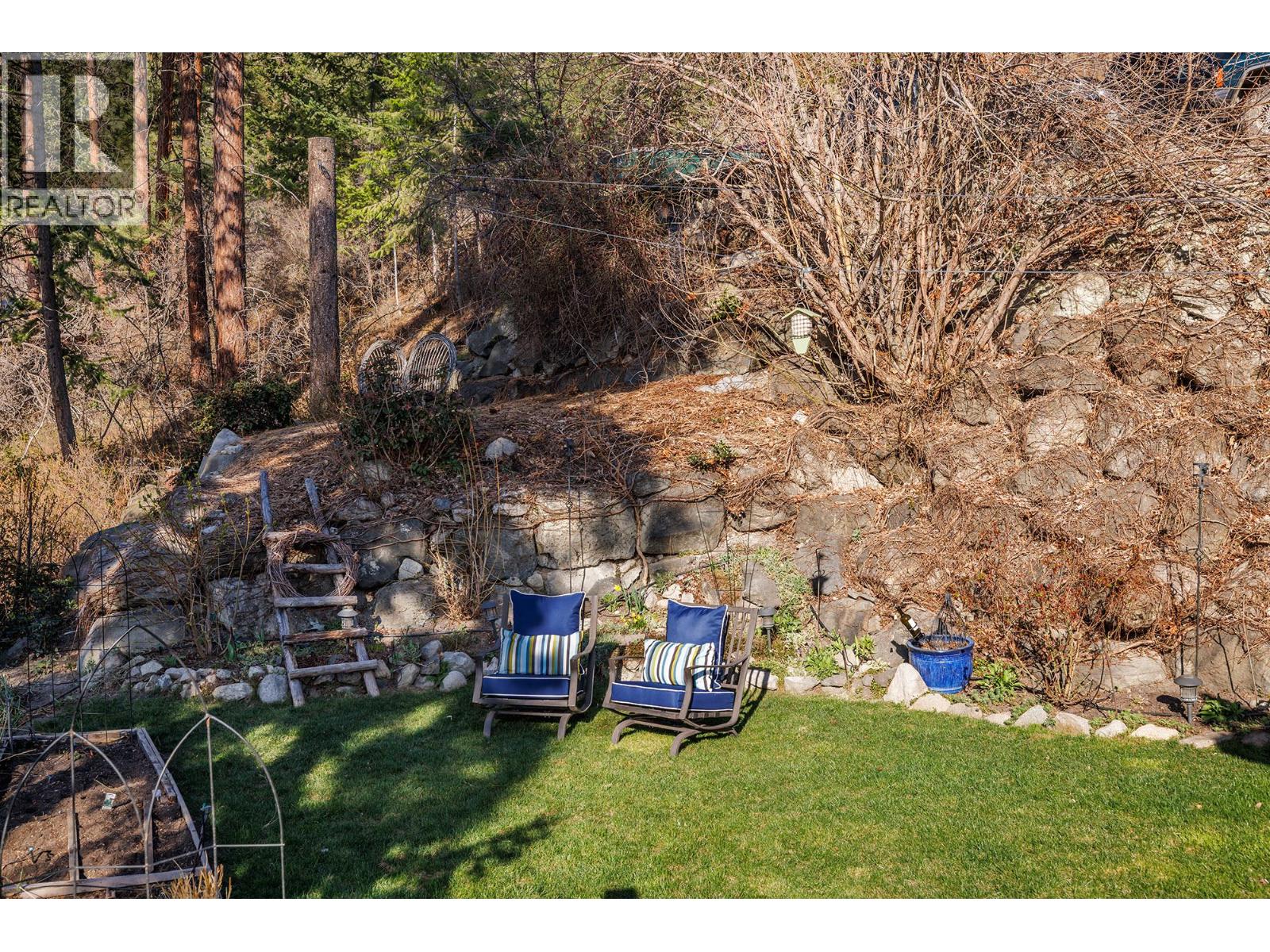 5987 Meldrum Place, Peachland