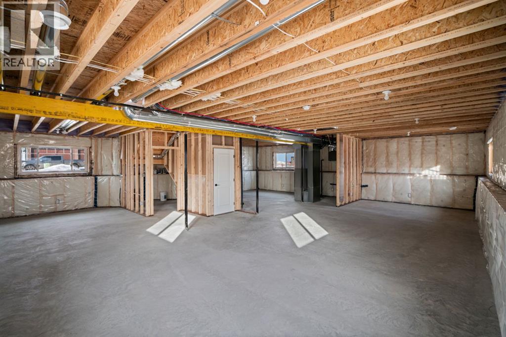 Single Family House Bi-level for Sale in   Avenue Victoria Park Camrose 