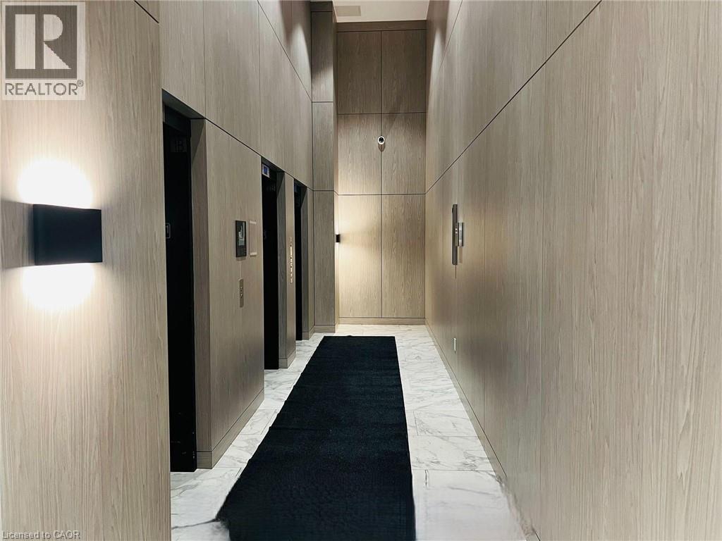 15 WELLINGTON Street S Unit# 1902