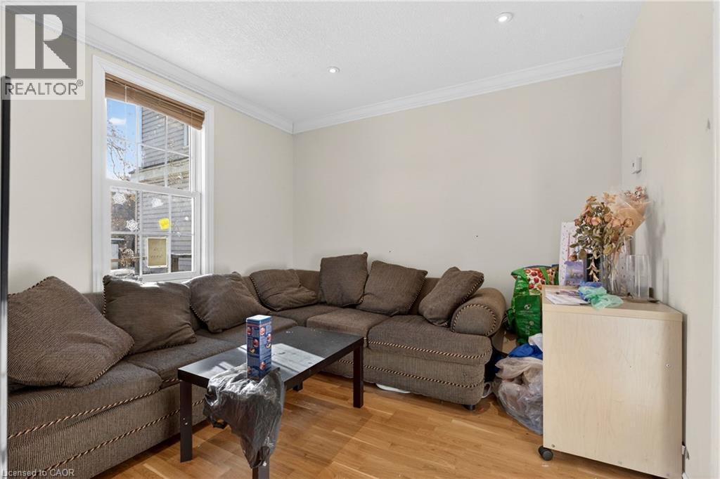 91 ROYAL AVENUE - 12