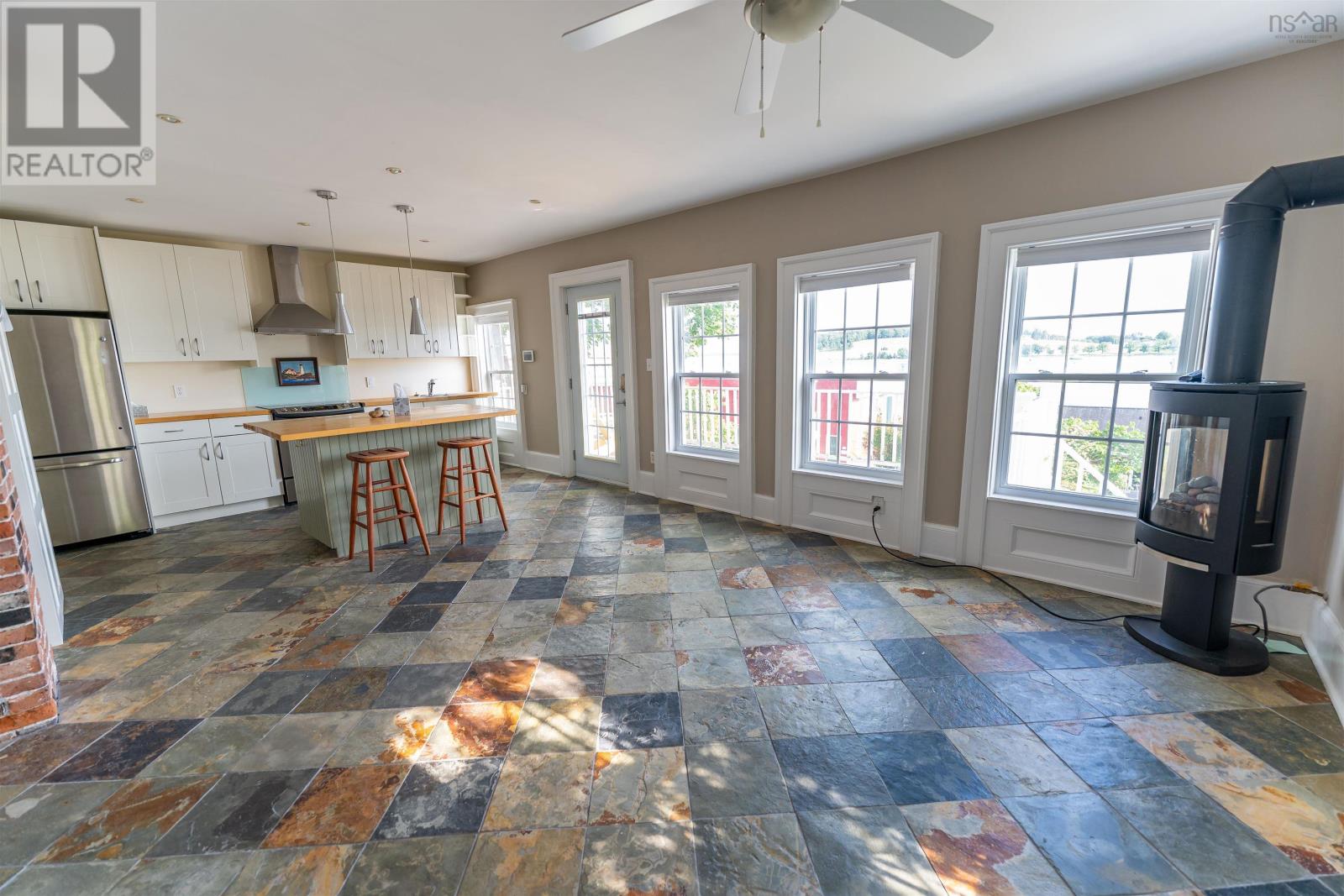 Property 1 of 38 of 44 Montague Street