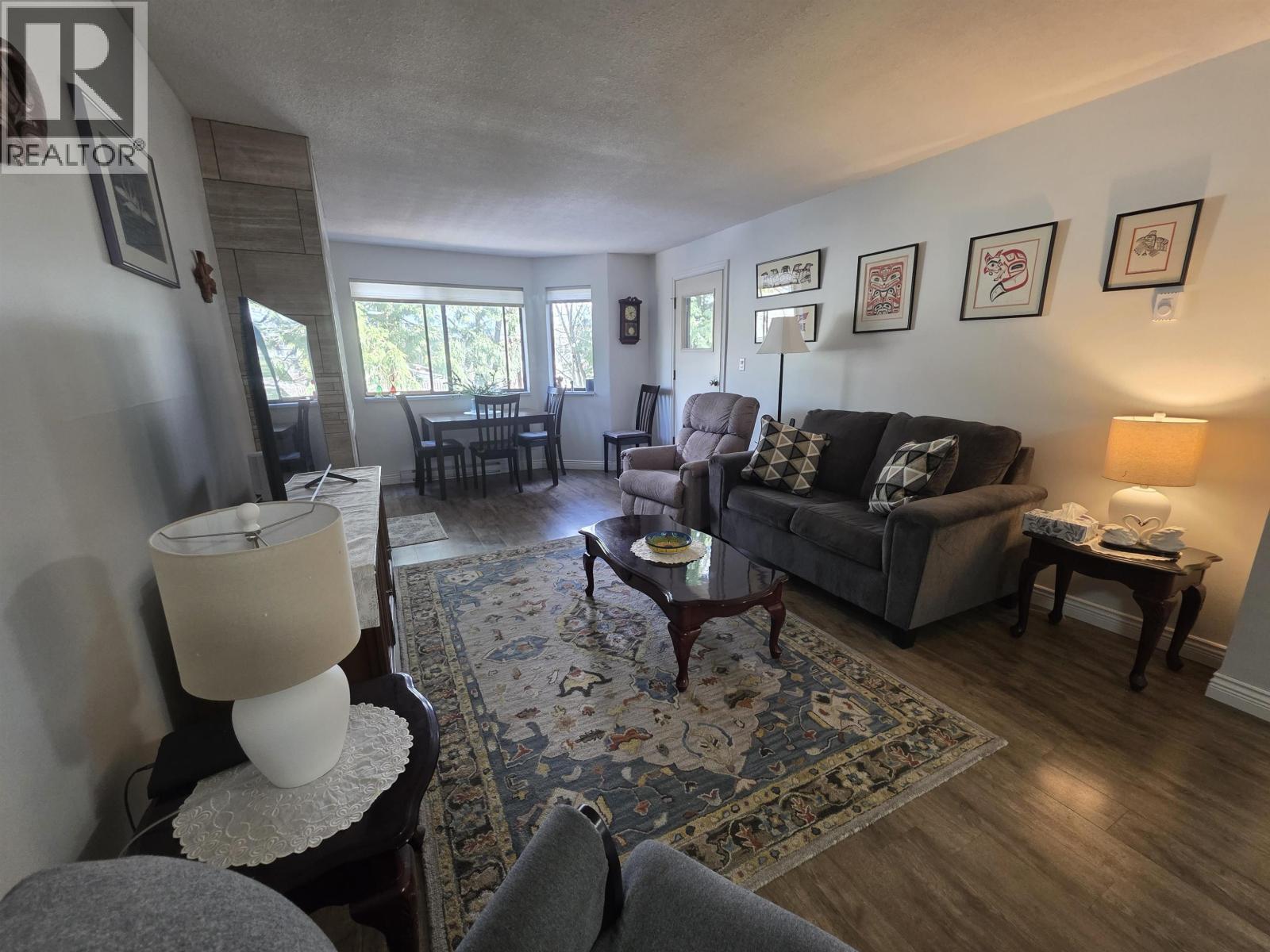 #6 4832 LAZELLE AVENUE - 11