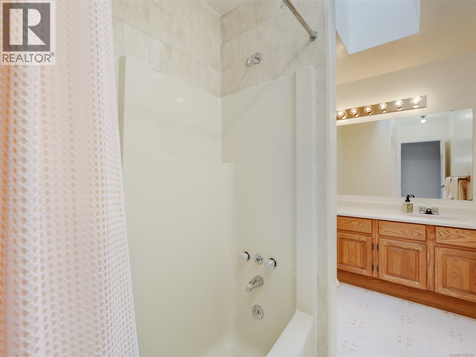 3250 Sedgwick Dr, Colwood