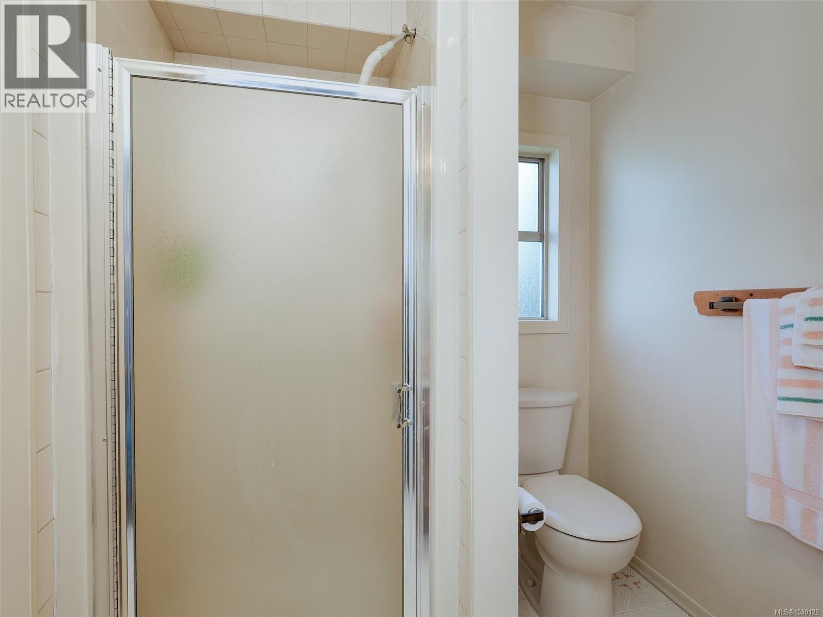 3250 Sedgwick Dr, Colwood