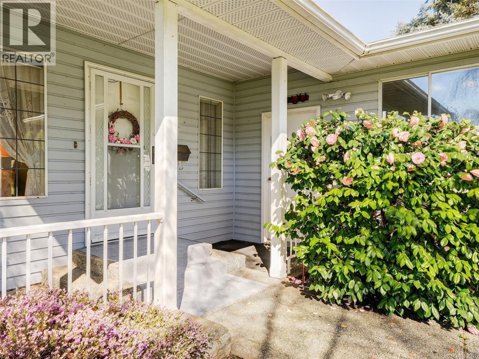 3250 Sedgwick Dr, Colwood